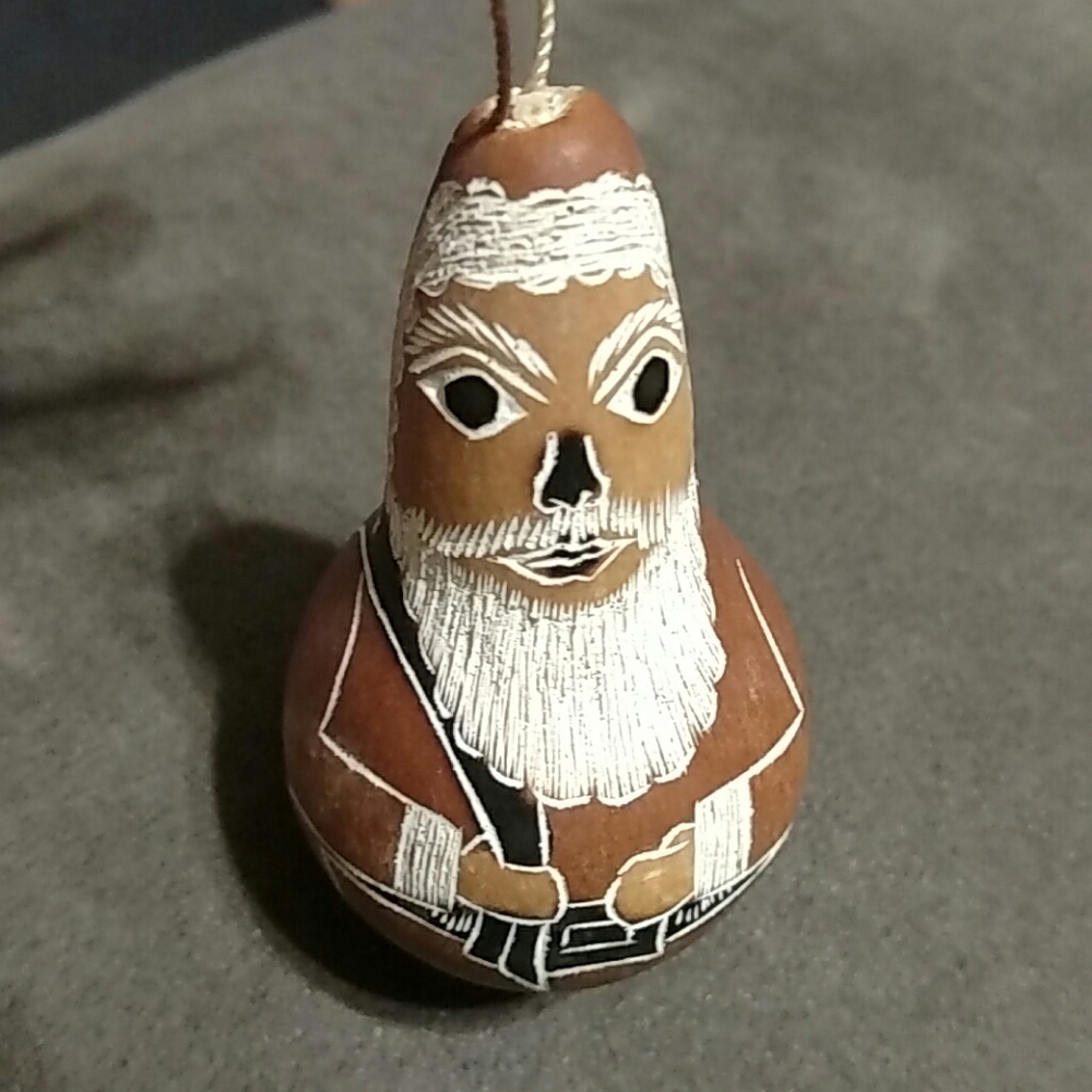 8 Santa Gourd Ornaments New! Made in Peru!